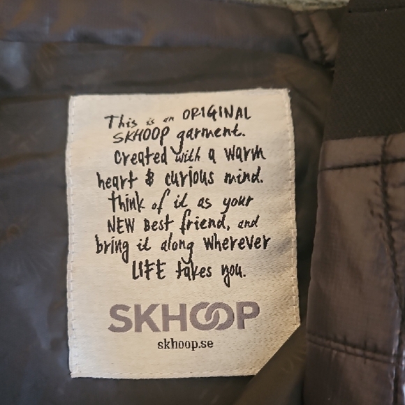 Skhoop Quilted Black Skirt with - Picture 2 of 6